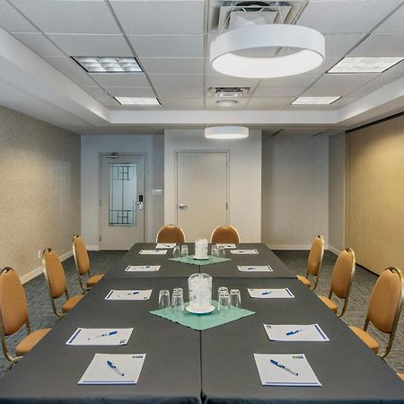 Holiday Inn Express & Suites Medicine Hat By Ihg Экстерьер фото
