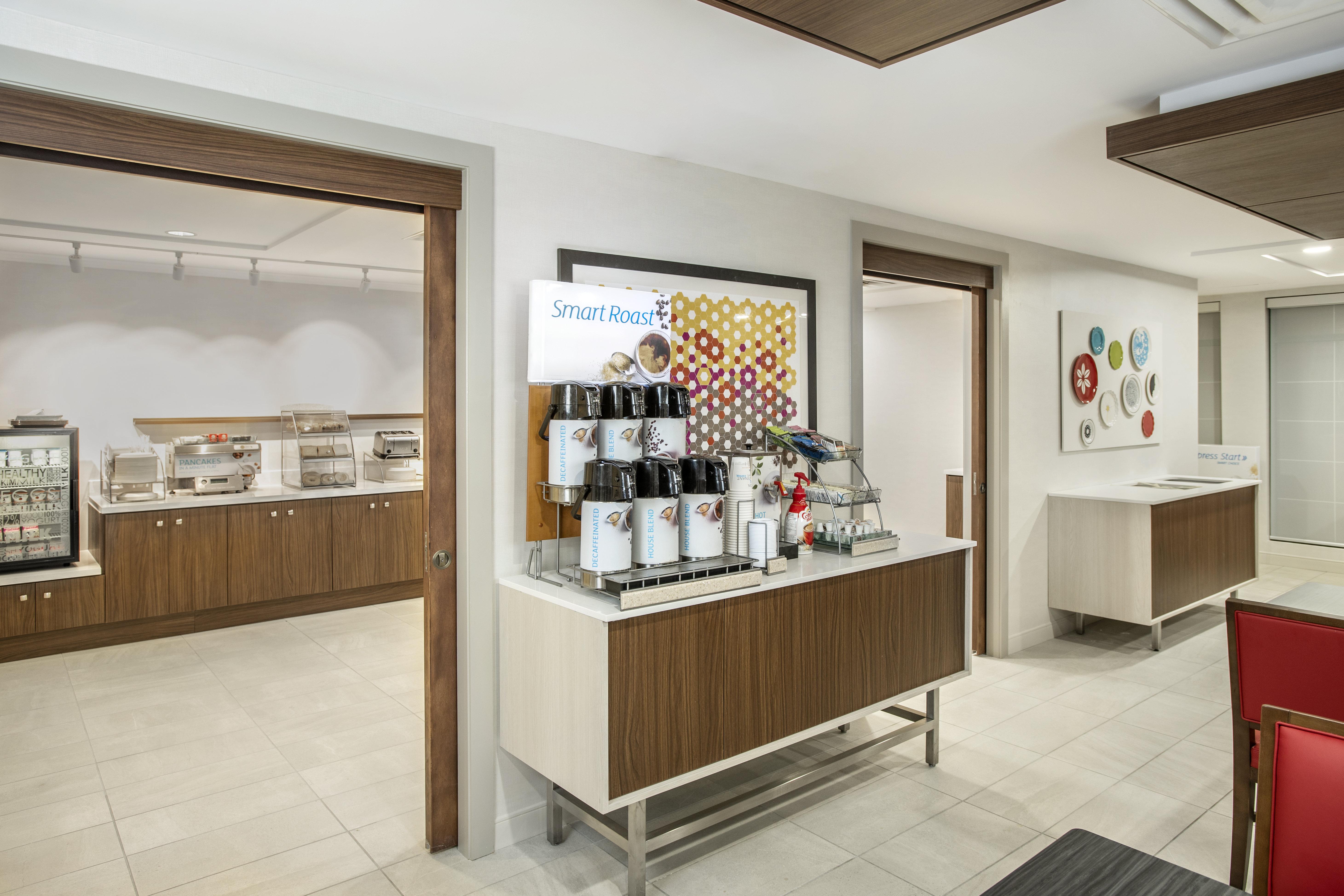 Holiday Inn Express & Suites Medicine Hat By Ihg Экстерьер фото