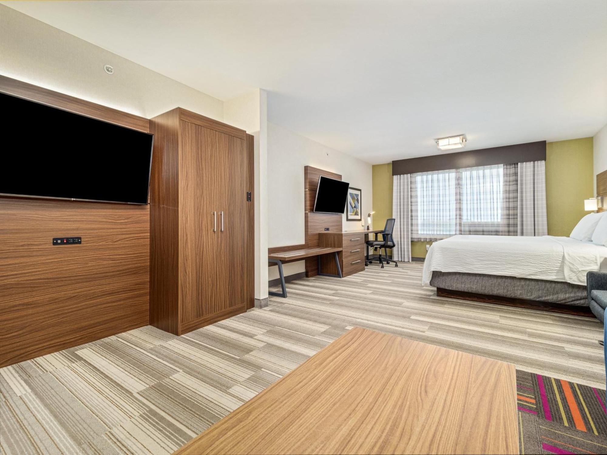 Holiday Inn Express & Suites Medicine Hat By Ihg Экстерьер фото