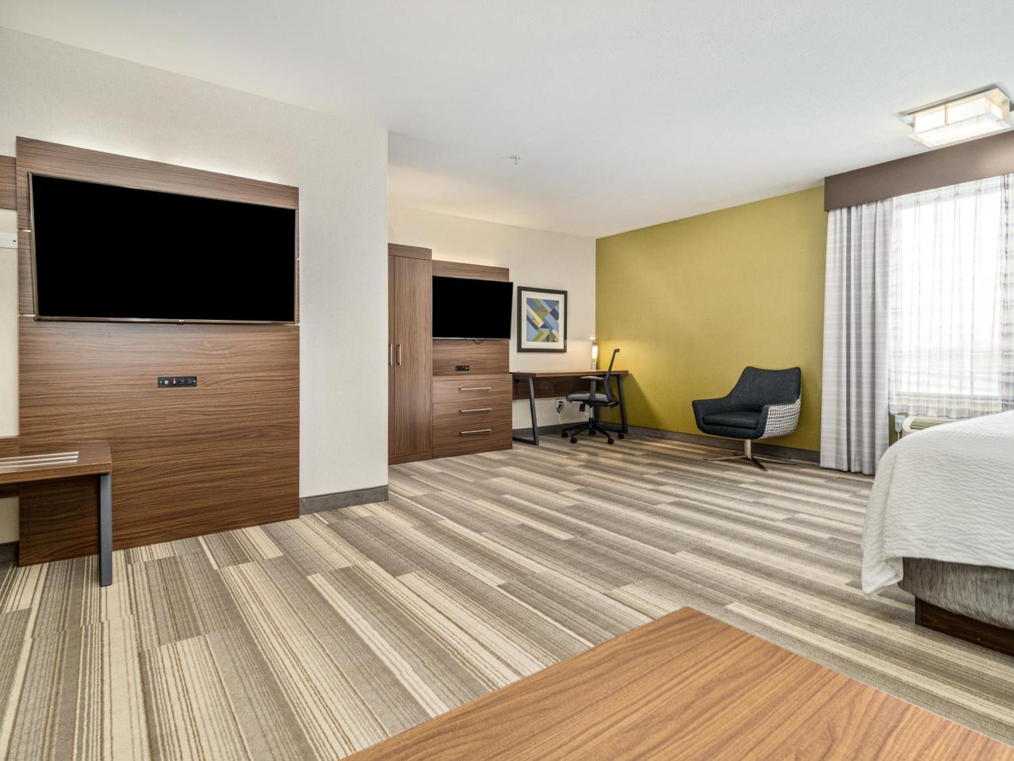 Holiday Inn Express & Suites Medicine Hat By Ihg Экстерьер фото