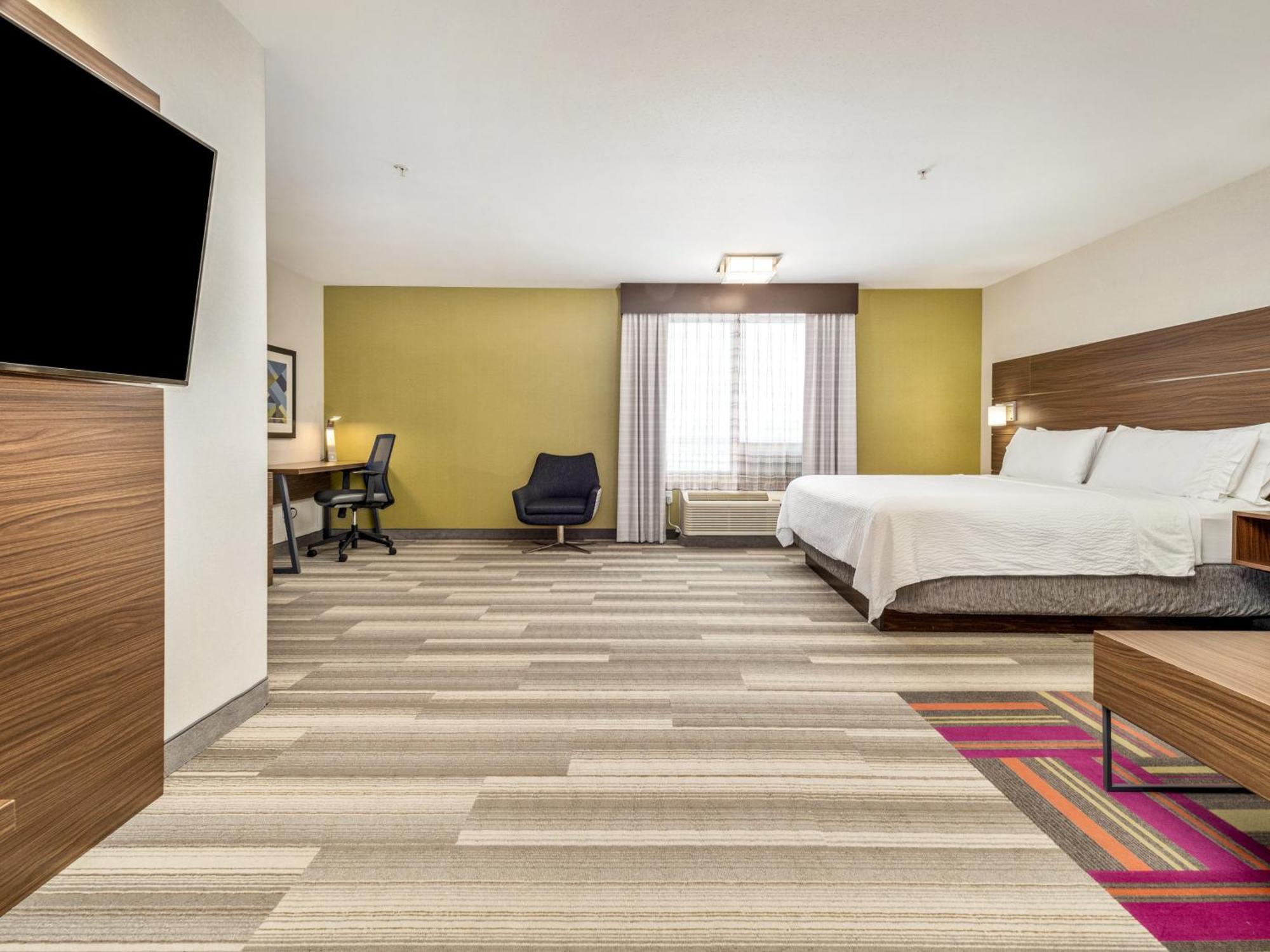 Holiday Inn Express & Suites Medicine Hat By Ihg Экстерьер фото