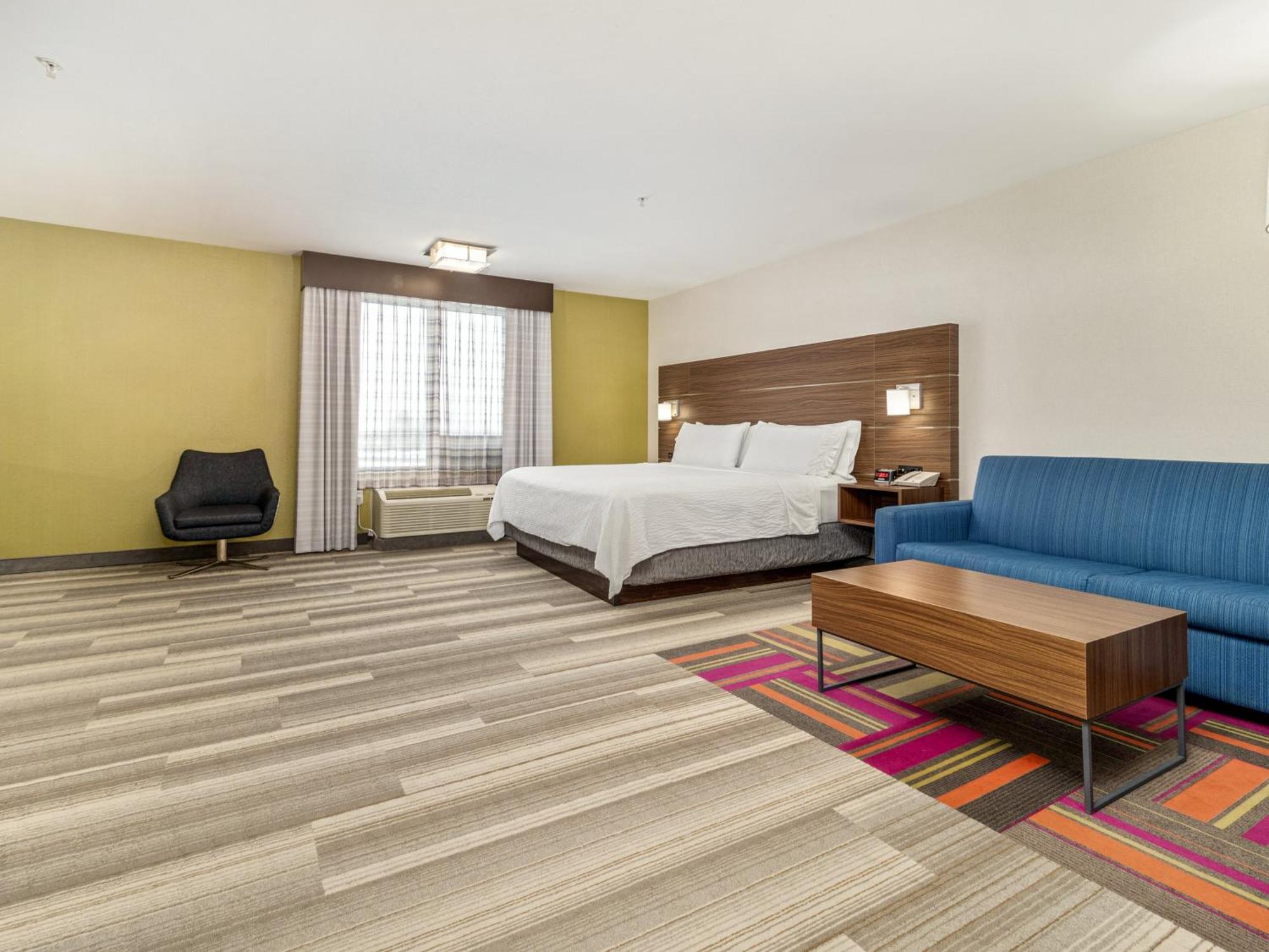 Holiday Inn Express & Suites Medicine Hat By Ihg Экстерьер фото