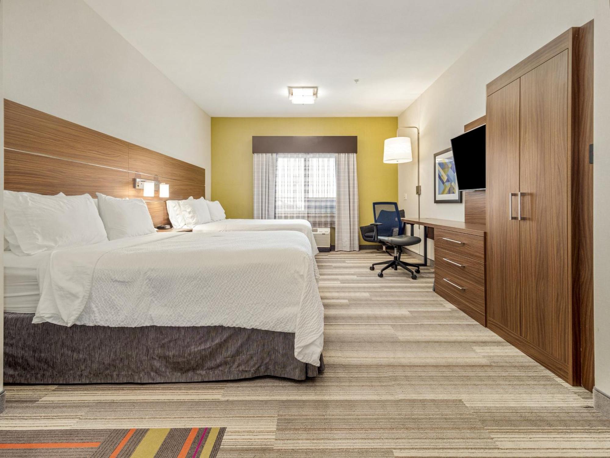 Holiday Inn Express & Suites Medicine Hat By Ihg Экстерьер фото