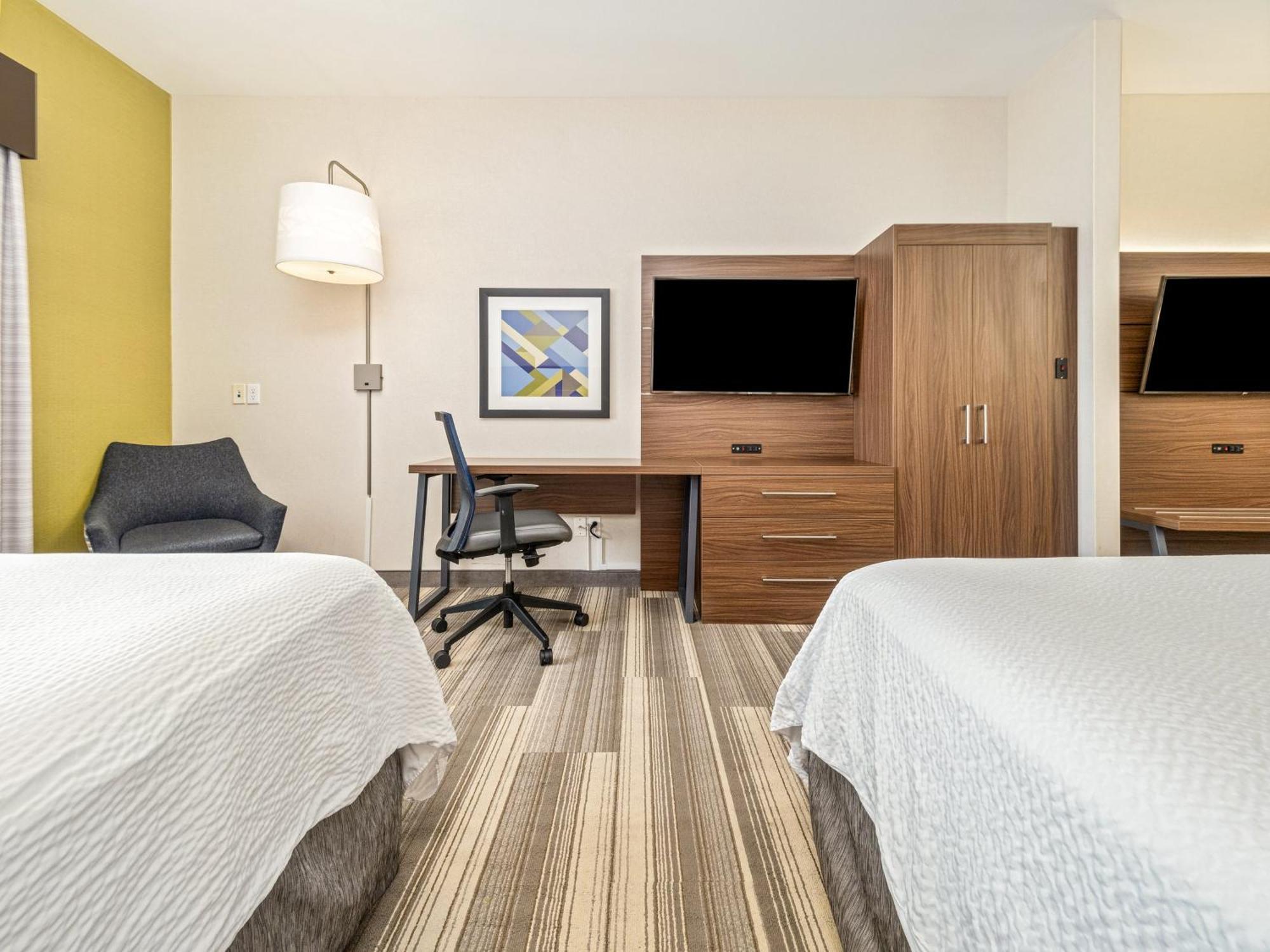 Holiday Inn Express & Suites Medicine Hat By Ihg Экстерьер фото
